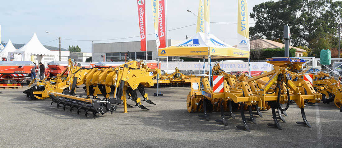 machines agricoles de presentation