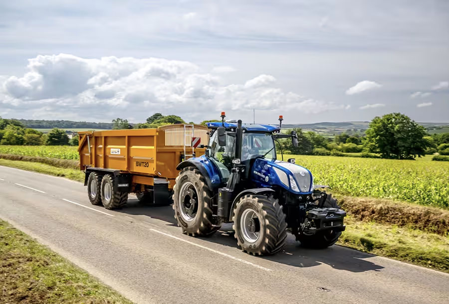 tracteur t7 lwb avec plm intelligence 02